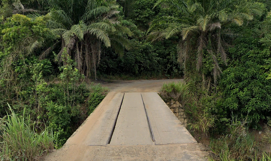 Ponte sobre o Rio Samambaia - Pedro Canário